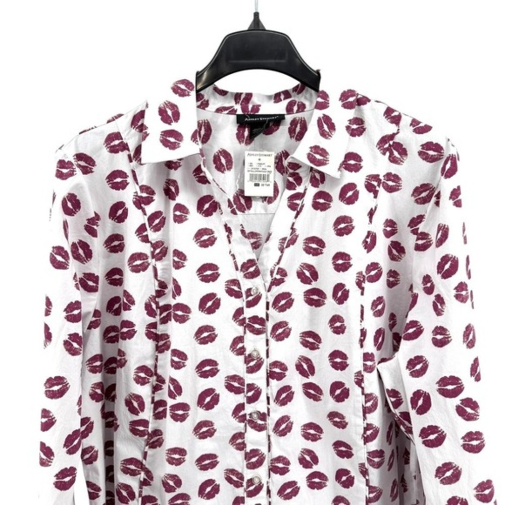 NEW Ashley Stewart Womens 22 Tall White Kiss Print Button Up Collared Shirt Top
